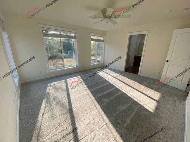 Building Photo - STATUS: *AVAILABLE* | R297 | $2600
