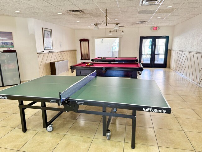 Building Photo - Amazing 2 Bedroom/2 Bath Condo!  Top Level Corner Unit with Spectacular Amenities!