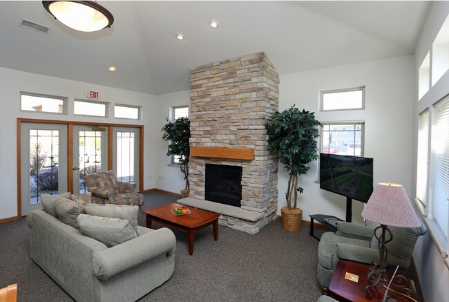 Building Photo - 290 Prairie Heights Dr