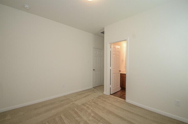 Building Photo - 20918 Cullen Ranch Rd