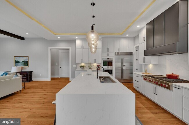 Building Photo - 1100 Balls Hill Rd