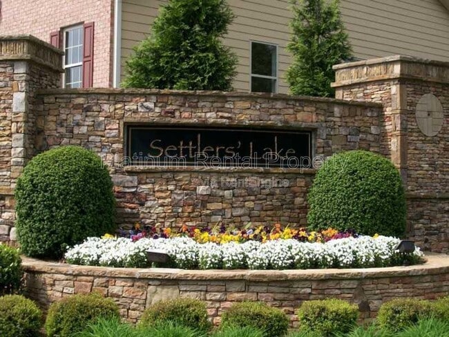 Building Photo - 4770 Leatherstone Way