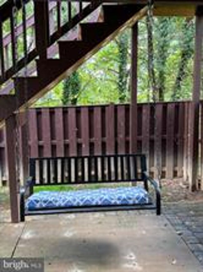 Building Photo - BEAUTIFUL END UNIT TH NEAR DOWNTOWN ROCKVILLE