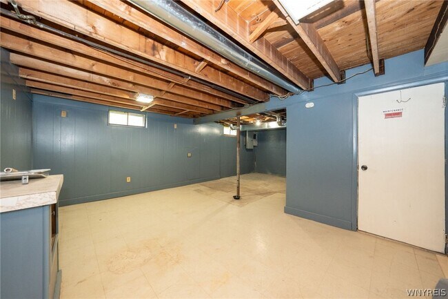 Building Photo - 368 Grover Cleveland Hwy