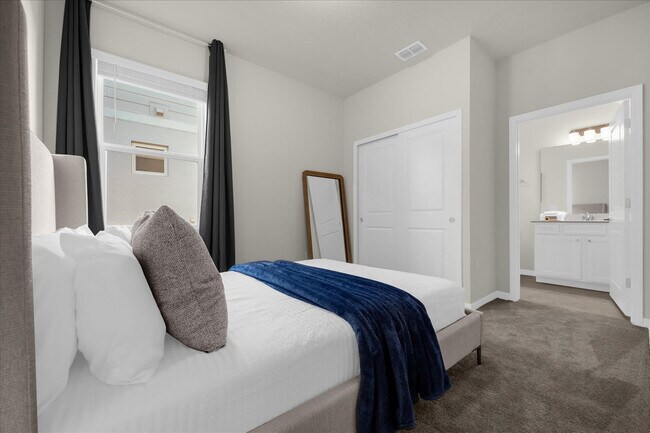 Building Photo - 16200 St Martin St