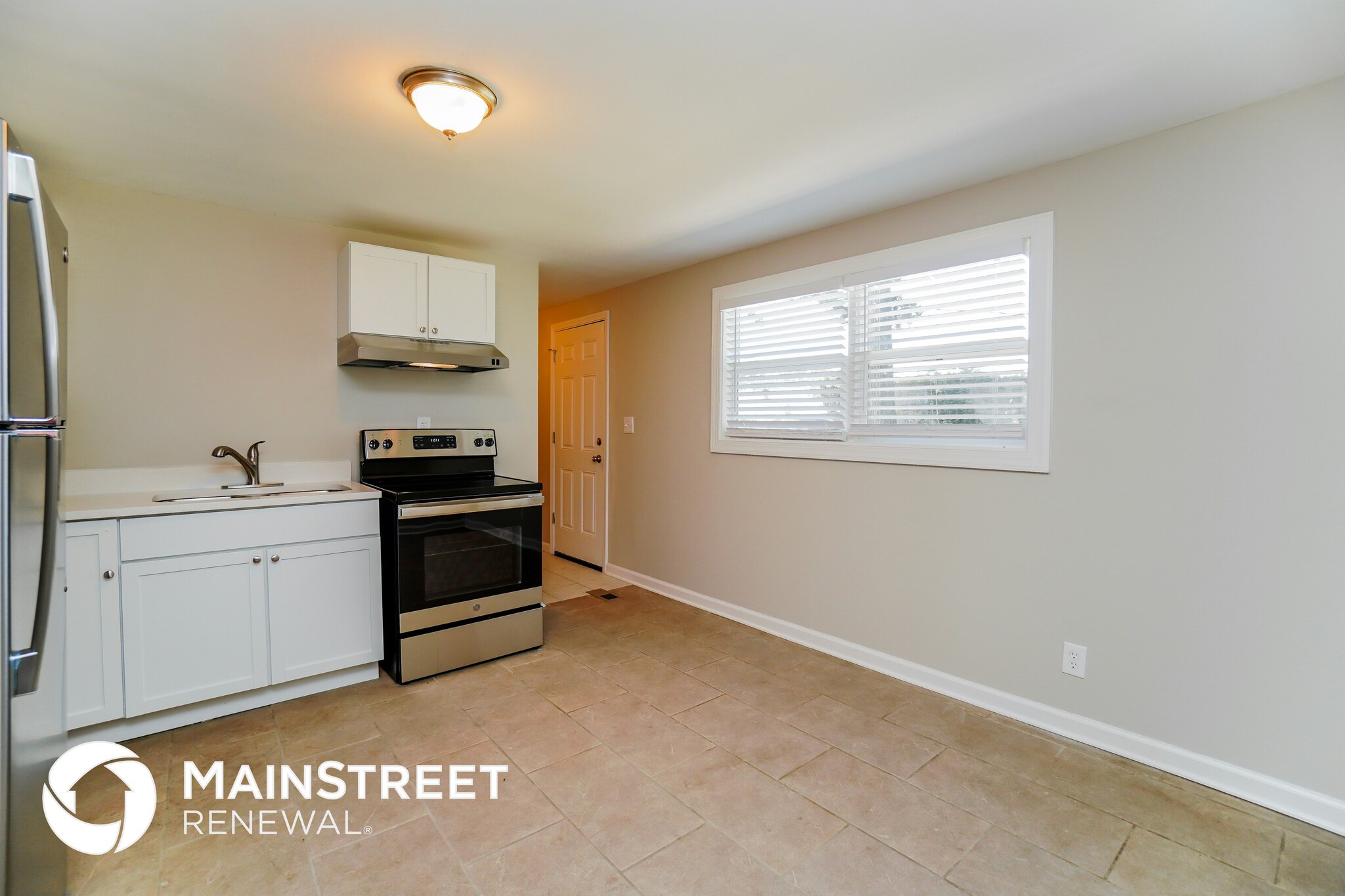 Building Photo - 357 Amesbury Dr