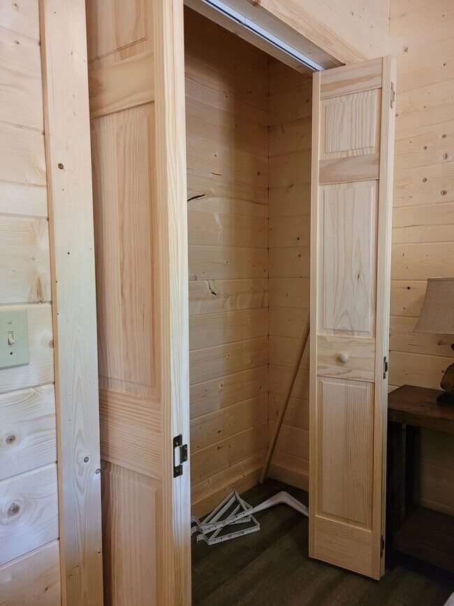 Building Photo - Beautiful Brand New 2bd Cabin in Trade, Tennessee