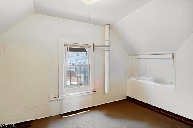 Building Photo - 5 Atno Ave