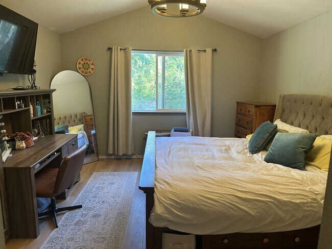 Building Photo - Beautiful Spanaway Home in Quiet Neighborhood