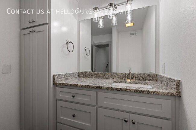 Building Photo - 3336 Chimney Pl Dr