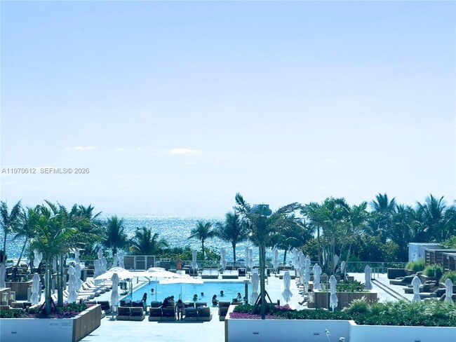 Building Photo - 2301 Collins Ave