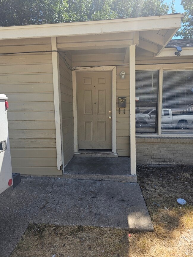 Building Photo - 3709 Pate Dr