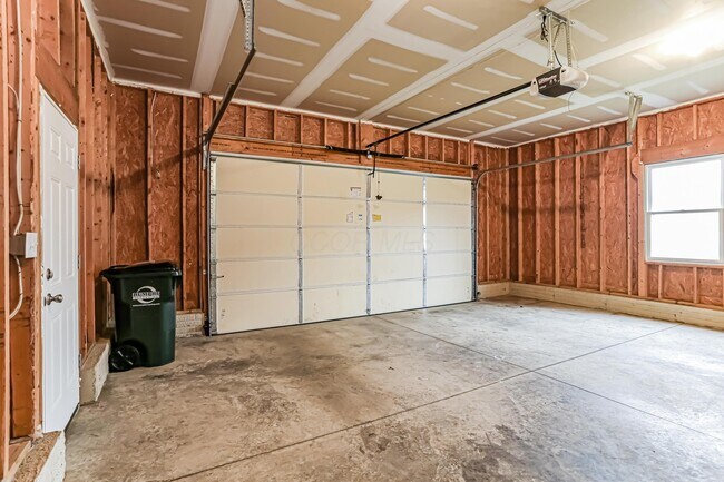 Building Photo - 34 Waterman Ave