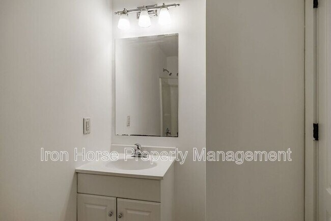 Building Photo - 205 Third Street