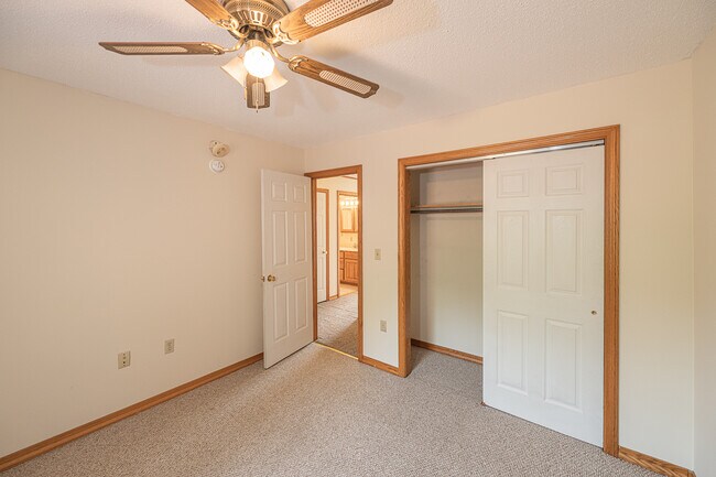 Building Photo - 80 Riggs Dr