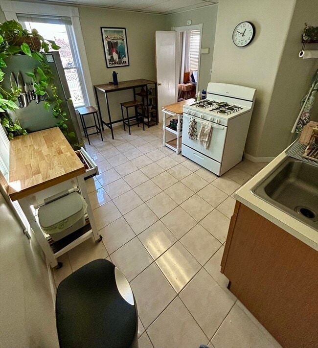 Building Photo - 3 Linden Ave