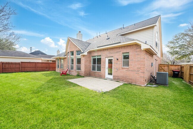 Building Photo - 6214 Laguna Del Rey Dr