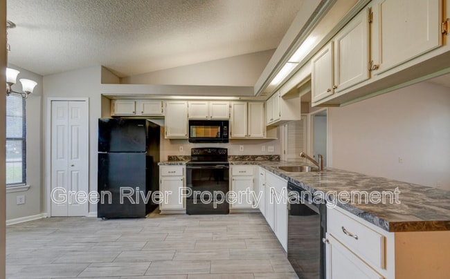 Building Photo - 3248 Dowitcher Ln