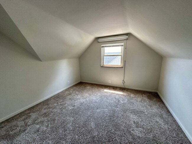 Building Photo - CHEVIOT: Charming 3+ bed 1.5 bath 1 car