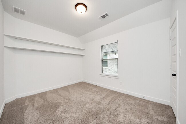 Building Photo - 20926 White Rock Crk Dr