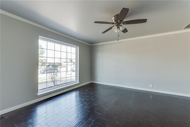 Building Photo - Luxury Living in Quail Creek!!