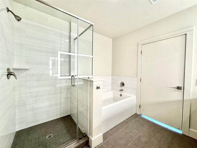 Building Photo - 3120 Smith St