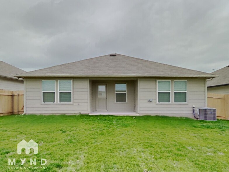 Building Photo - 916 Cinnamon Teal