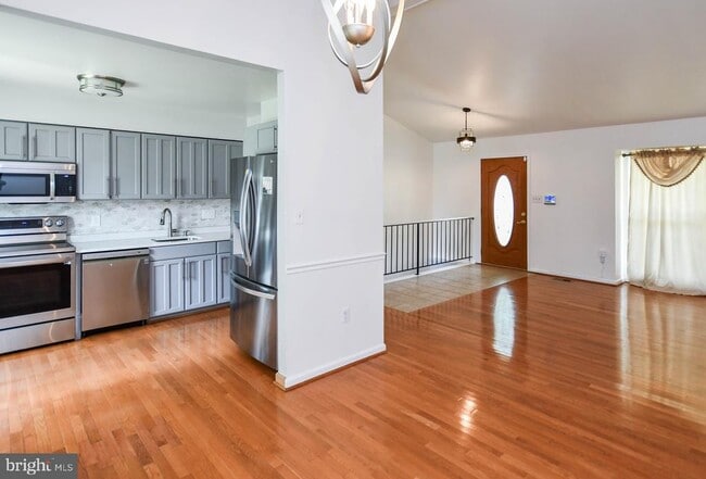 Building Photo - 12407 Lampton Ln