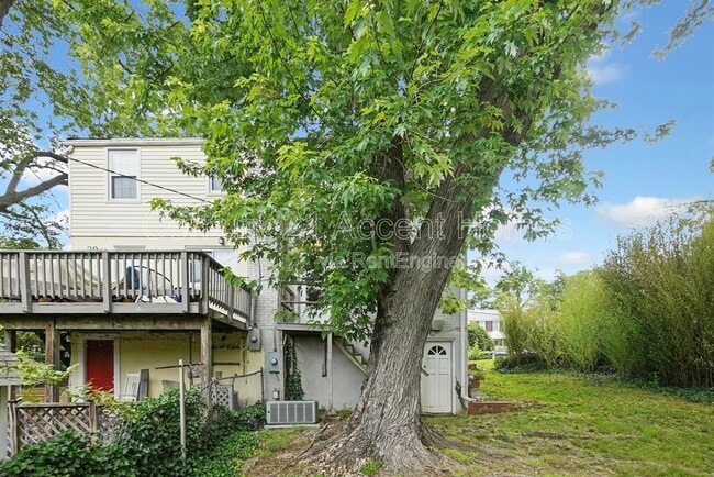 Building Photo - 2707 Jefferson Dr