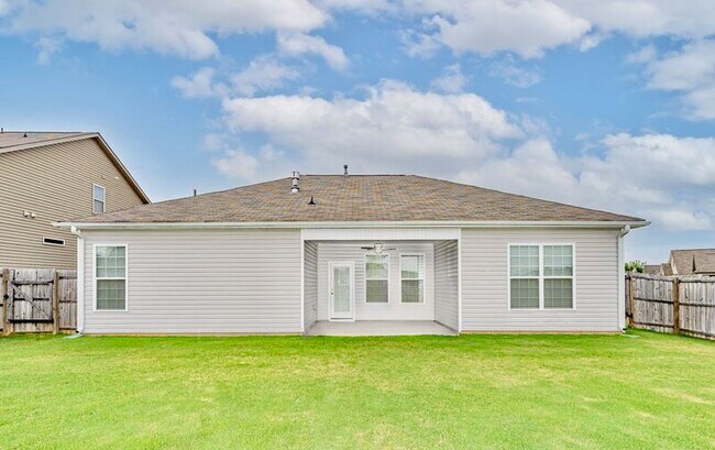 Building Photo - 110 Northwild Dr