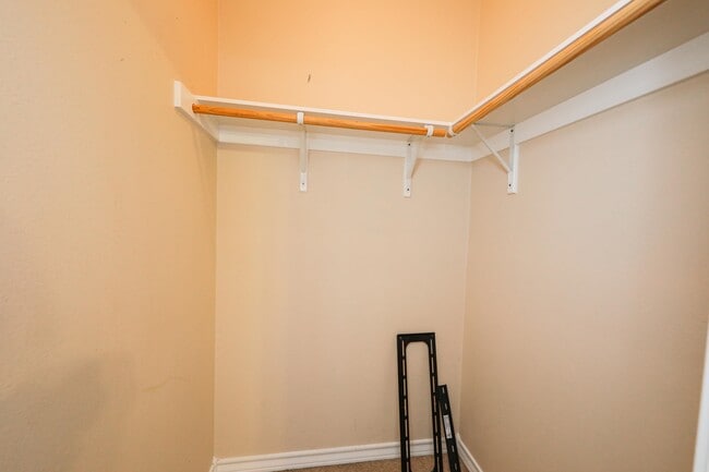 Building Photo - 318 Silverleaf Oak