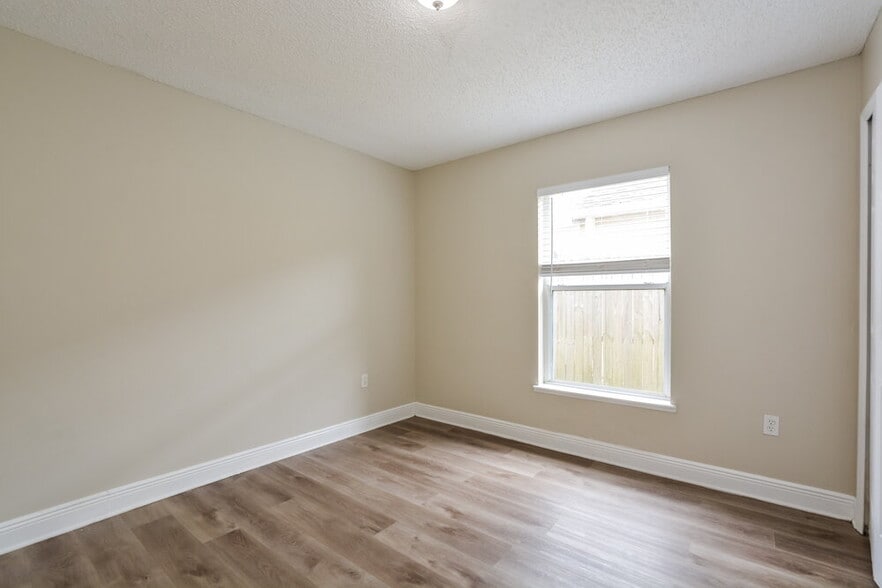 Building Photo - 8639 Foley Dr