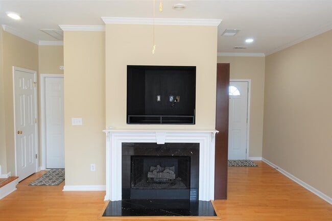 Building Photo - 30 Cedar Rock Dr