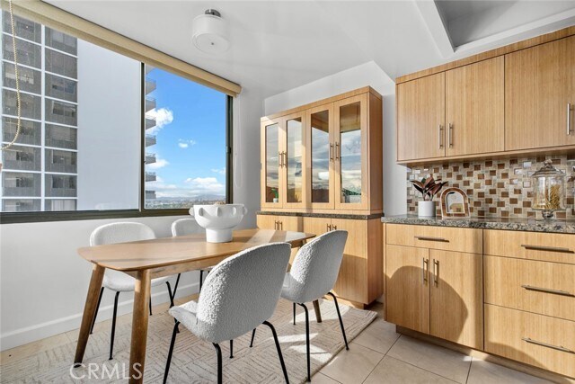 Building Photo - 343 Pioneer Dr