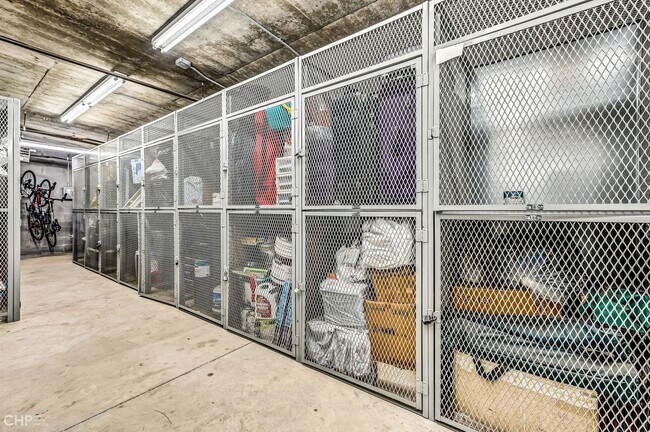 Building Photo - 1717 S Prairie Ave