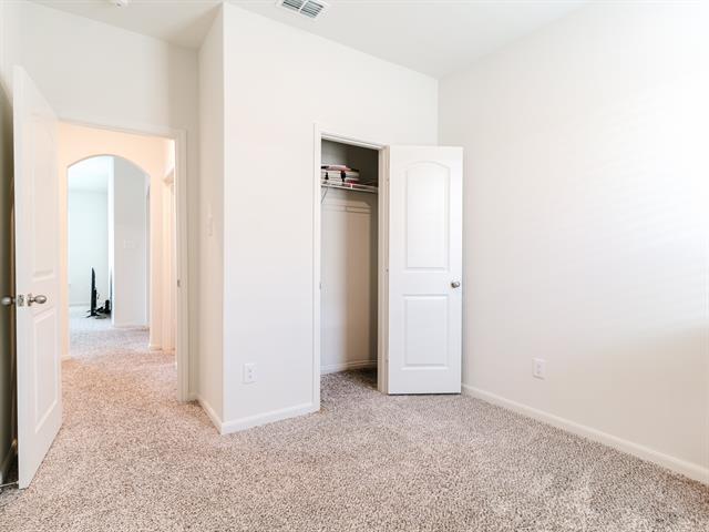 Building Photo - 608 Aqueduct Dr