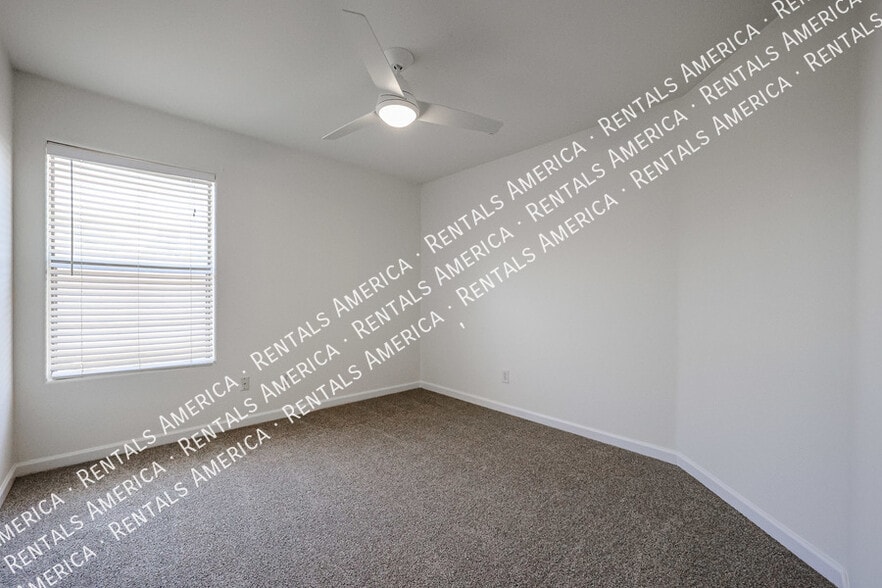 Building Photo - 2276 S Bahama Dr