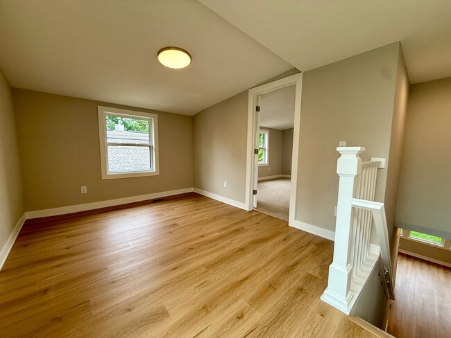 Building Photo - Stunning 3BR/3BA Orono Home Available 8/15. Walk to Lake Minnetonka!