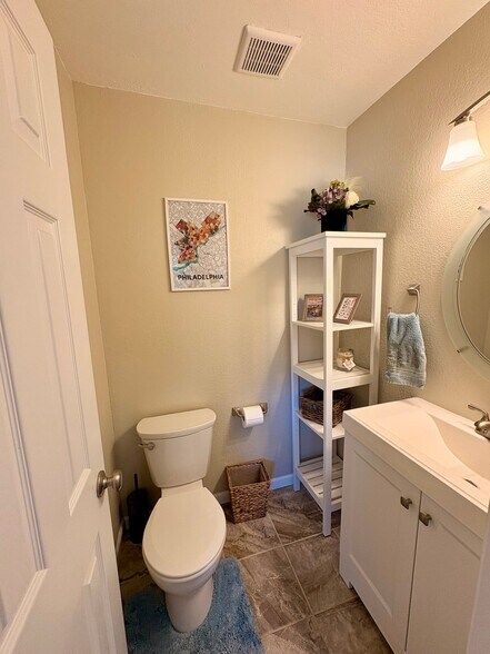 Building Photo - 5226 Estes Cir