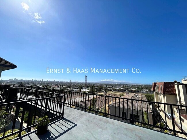 Building Photo - 2599 Walnut Ave