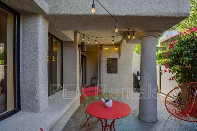 Building Photo - 353 N Hermosa Dr