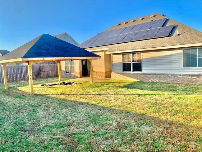 Building Photo - 3003 SW Wargate Ave