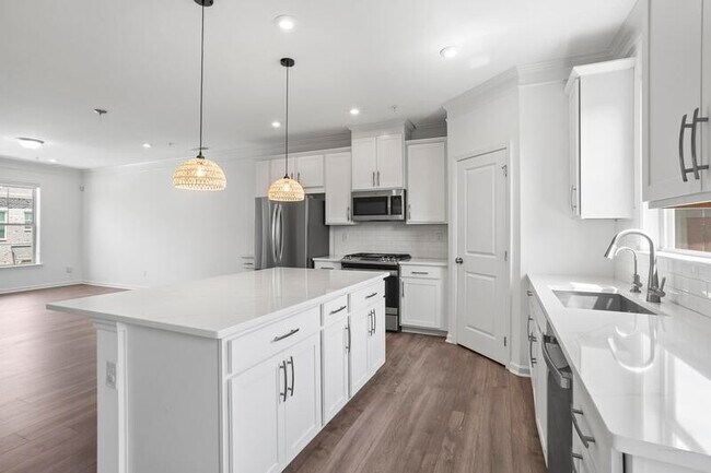 Building Photo - 6308 Brookwater Vw