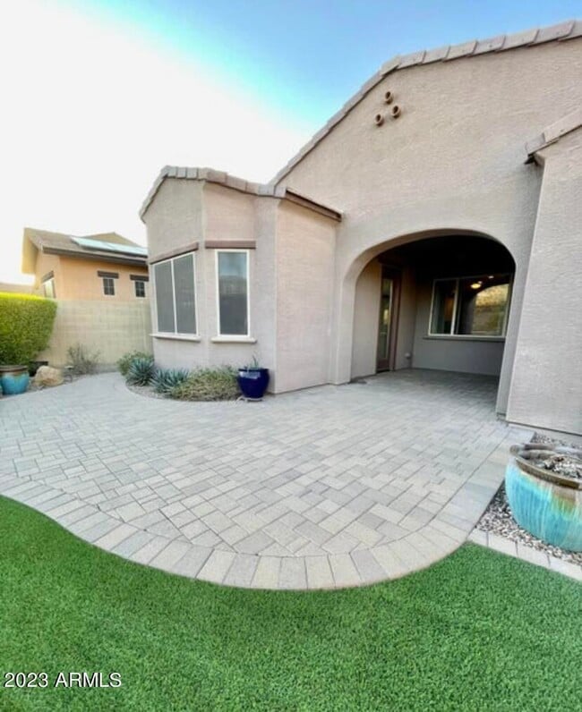 Building Photo - 13728 W Creosote Dr