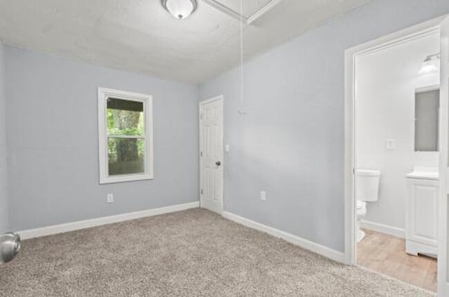 Building Photo - 4407 Wayne Ave