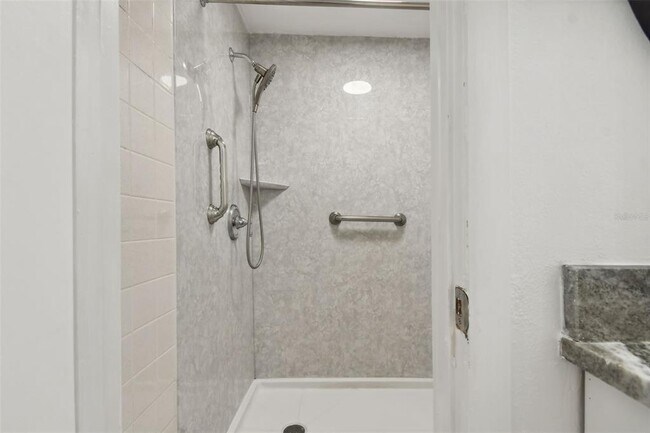 Building Photo - 4411 3rd Ave E