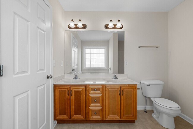 Building Photo - 3 Bedroom Home For Rent Near St. B Area!