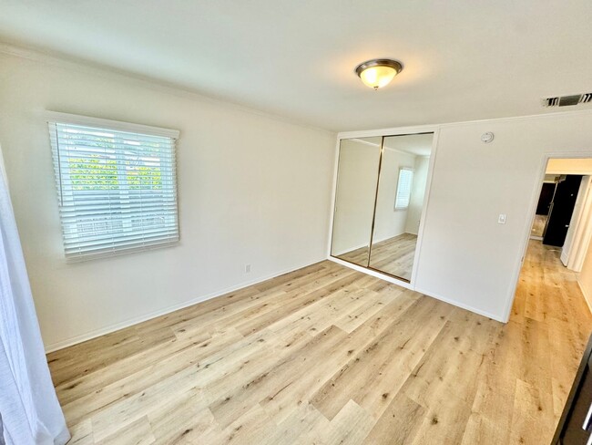 Building Photo - Charming North Hollywood Home