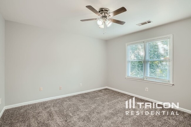 Building Photo - 7067 Brook Side Landing