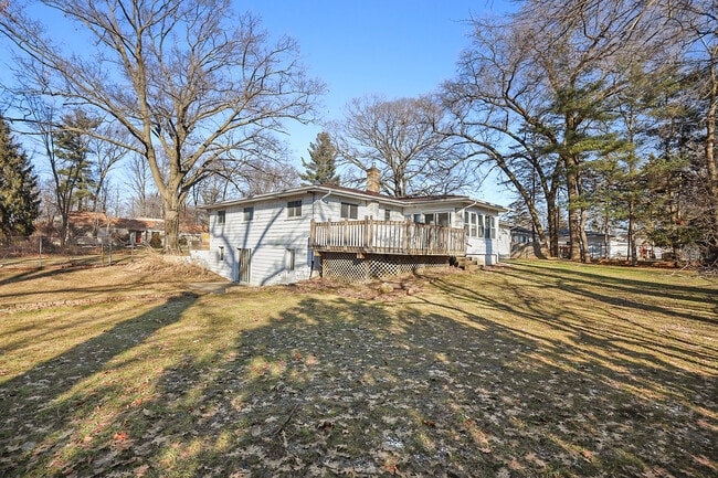 Building Photo - 1320 54th St SE